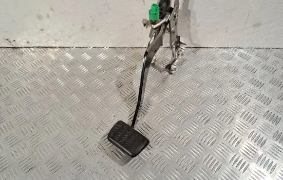 Toyota Avensis T270 Brake pedal 5510612690 4710120730