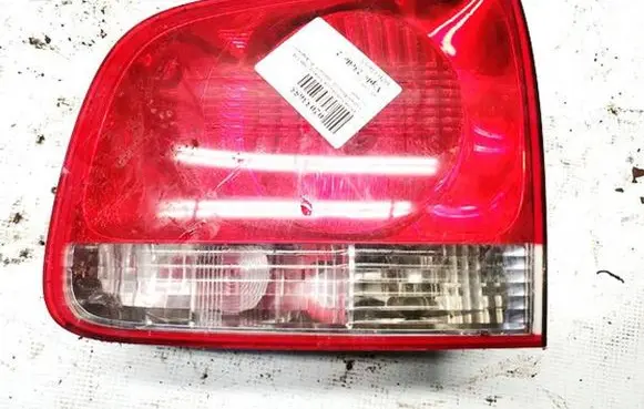 Volkswagen Touareg I Tailgate rear/tail lights 28268003