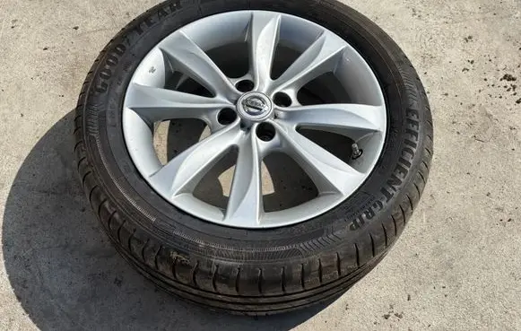 R16 alloy rim