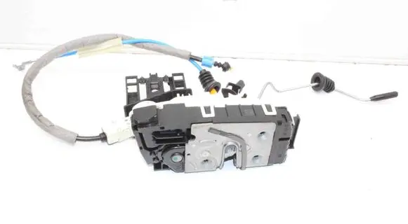 Infiniti Q30 Coupe door lock (next to the handle) A0997202301