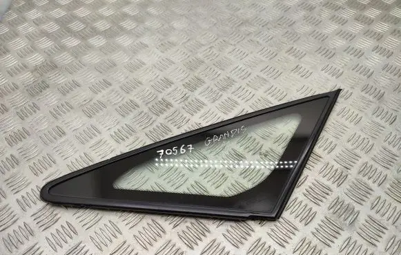 Mitsubishi Grandis Front triangle window/glass 43R00122