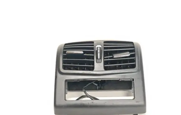 Mercedes-Benz E W212 Rear air vent grill A2128301354