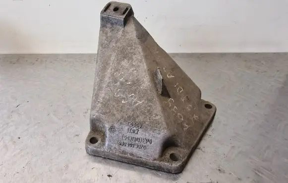 Audi A6 S6 C5 4B Engine mounting bracket 4B0199307C