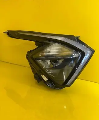 KIA Sportage Headlight/headlamp 92102R2000