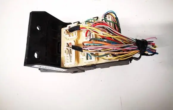 Toyota Corolla Verso AR10 Fuse box set 8273405030