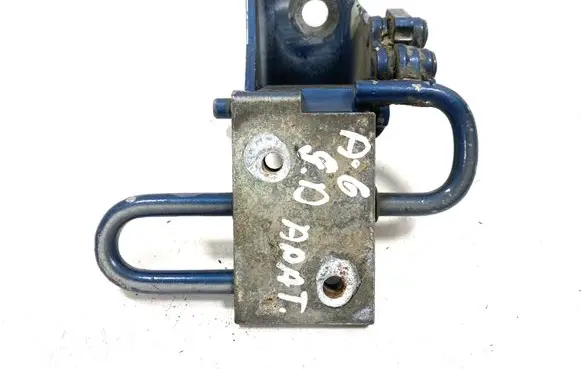 Audi A6 S6 C6 4F Rear door lower hinge 8E0833412
