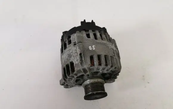 Volkswagen PASSAT B8 Generator/alternator 03L903023L