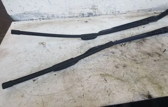 Toyota Corolla Verso AR10 Windshield/front glass wiper blade 