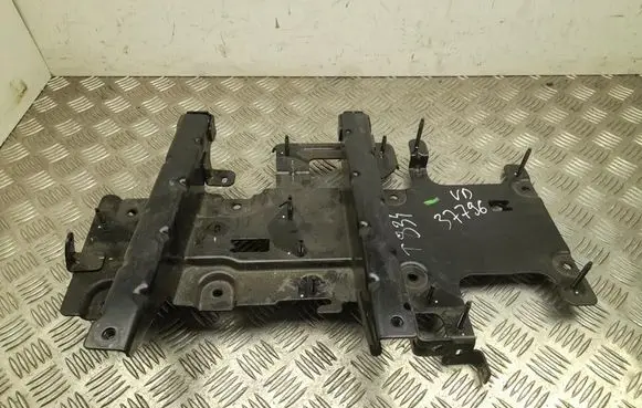 Opel Astra L Engine mounting bracket 9847329180
