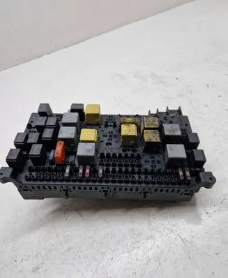Mercedes-Benz ML W163 Fuse module 1635450205 08200101