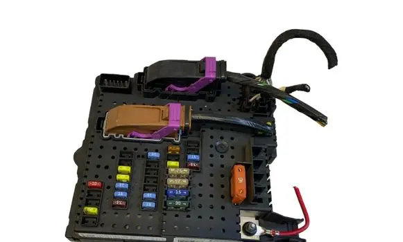 Volvo XC90 Fuse module 30786646 30728273 28080156