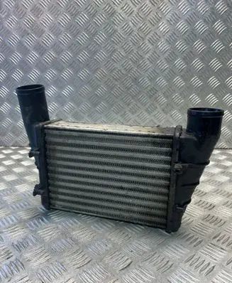 Volkswagen PASSAT B5 Intercooler radiator 058145805A