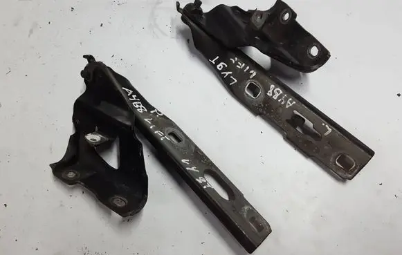 Audi A4 S4 B8 8K Engine bonnet/hood hinges 