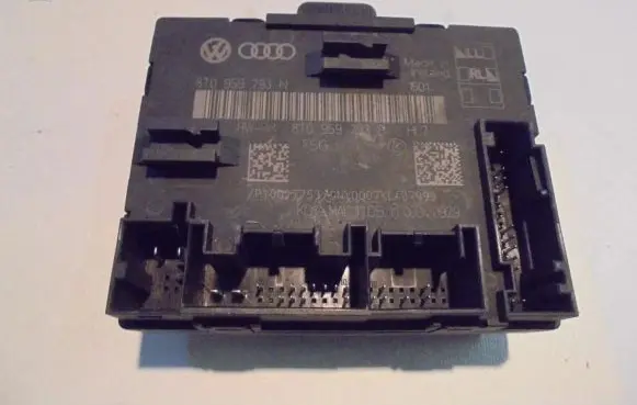 Audi A5 8T 8F Door control unit/module 8T0959793N 8T0959793B