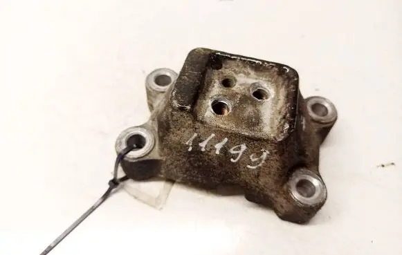 KIA Ceed Engine mounting bracket 