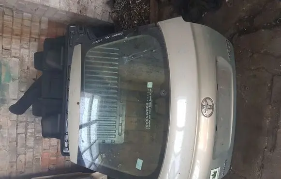 Toyota Avensis T250 Tailgate/trunk/boot lid