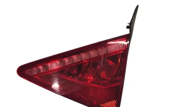 Tailgate rear/tail lights