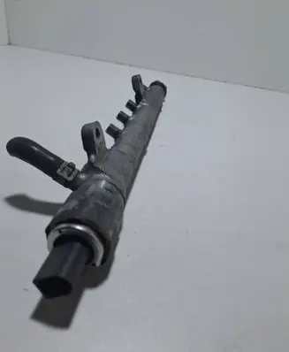 Volkswagen PASSAT B7 Fuel main line pipe R03L125A