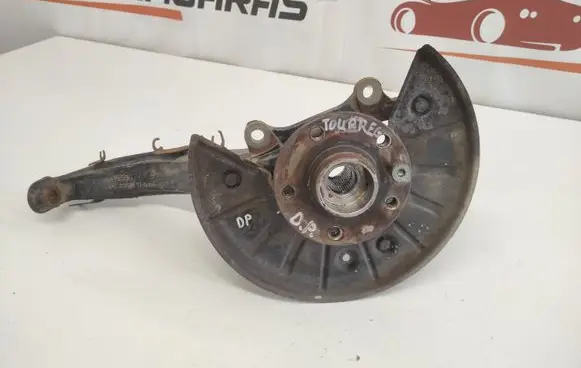 Volkswagen Touareg I Front wheel hub