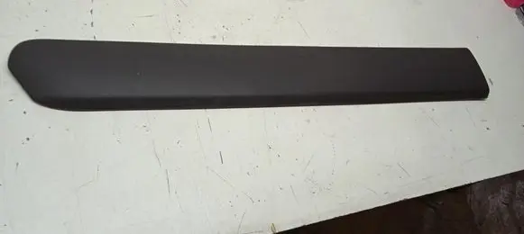 Volvo XC70 Front door trim (molding) 8620142