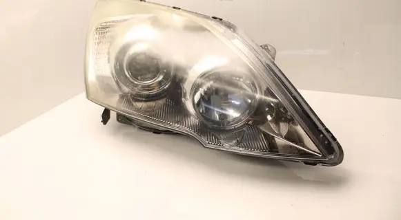 Honda CR-V Headlight/headlamp