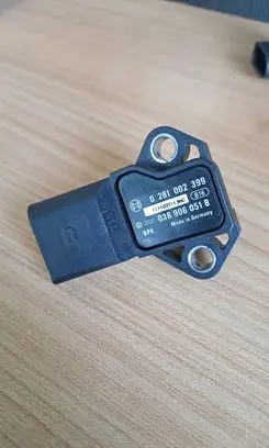 Audi A6 S6 C6 4F Turbo air boost pressure sensor 038906051B 0281002399