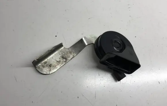 Mercedes-Benz E C207 W207 Horn signal 55306