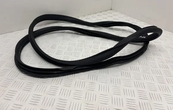 Mercedes-Benz GLK (X204) Front door rubber seal 
