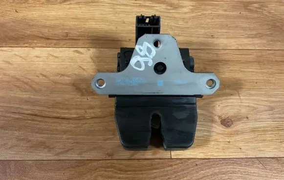 Ford Mondeo MK IV Tailgate/trunk/boot lock/catch/latch 8M51R442A66EA 310613 01041312002