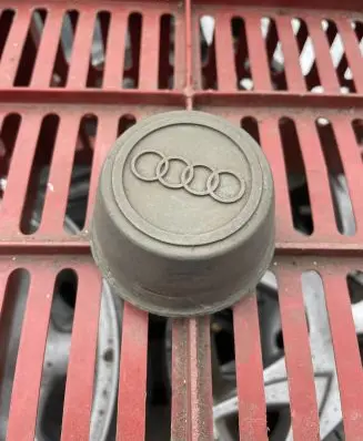 Audi 80 90 B2 Original wheel cap 863601171