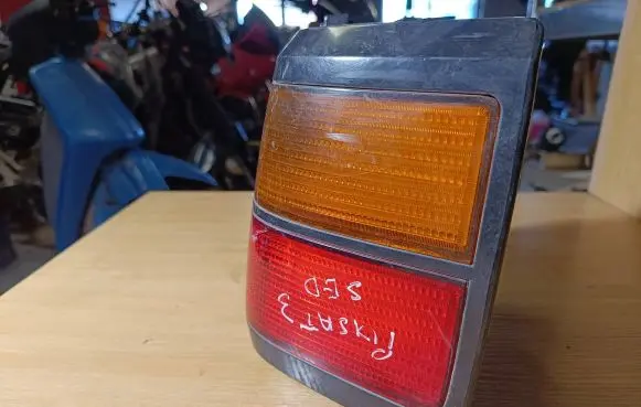 Volkswagen PASSAT B3 Rear/tail lights 357945112