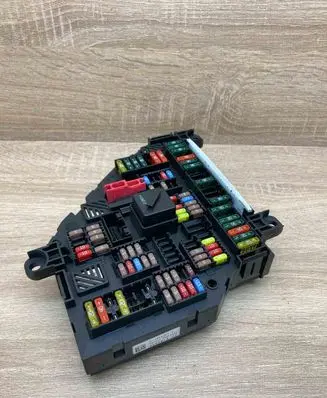 BMW 5 F10 F11 Fuse module 9252813