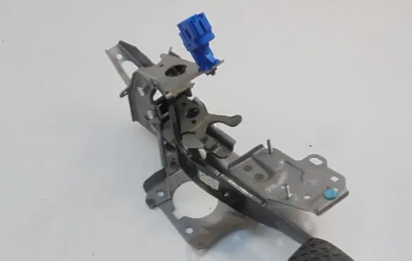 Mazda 2 Brake pedal DF71K