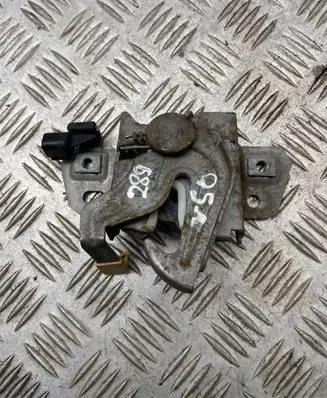 Volvo V50 Engine bonnet/hood lock/catch 30716530 30716529