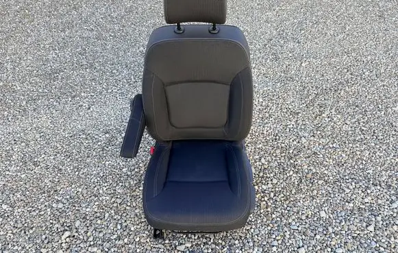 Renault Trafic III (X82) Front driver seat 
