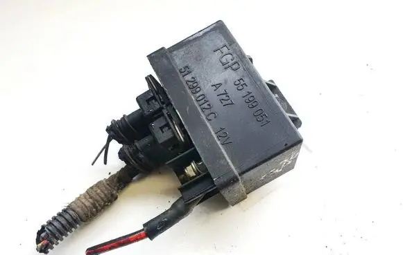 Glow plug pre-heat relay