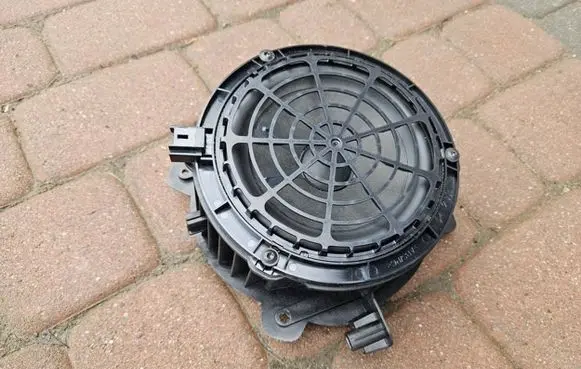 Opel Mokka B Front door speaker 9818747880 9826326080