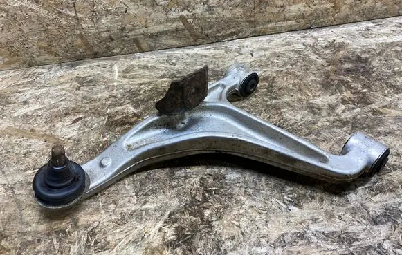 Infiniti G37 Rear control arm