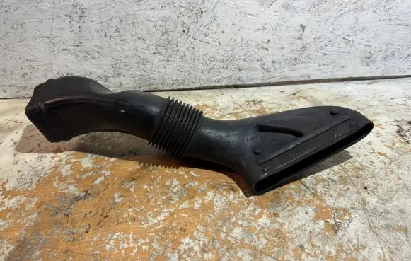 Volvo S60 Air intake hose/pipe 8638624