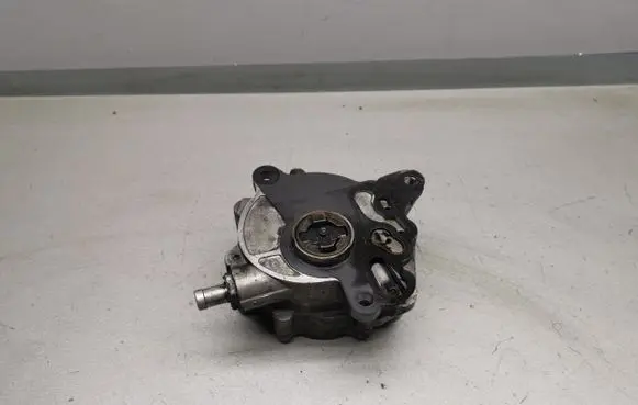 Chrysler Sebring (JS) Fuel injection high pressure pump 03G145209C