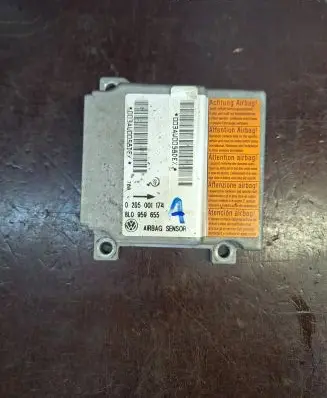 Volkswagen PASSAT B5 Airbag control unit/module 8L0959655 0285001174