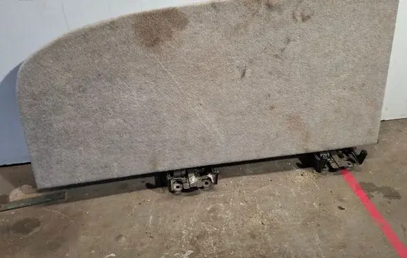 Trunk/boot floor carpet liner