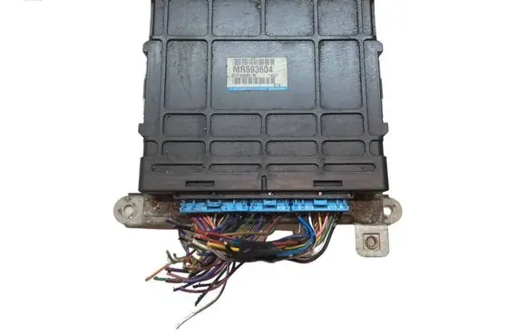 Mitsubishi Pajero Engine control unit/module MR593604 G1T30590H