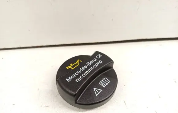 Mercedes-Benz 190 W201 Oil filler cap 0000100301 A0000100301
