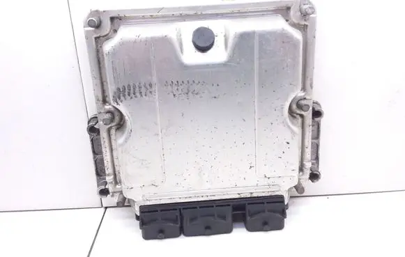 Citroen Xsara Picasso Engine control unit/module 9647693180 0281011084