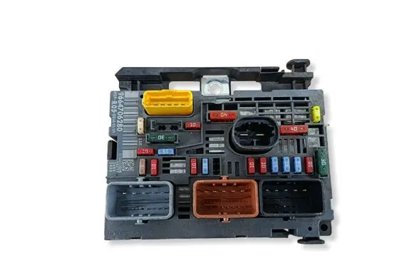 Citroen Berlingo Fuse module 9664706280
