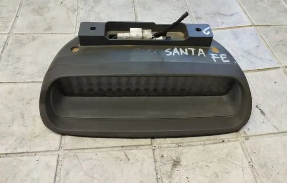 Hyundai Santa Fe Third/center stoplight 9275026