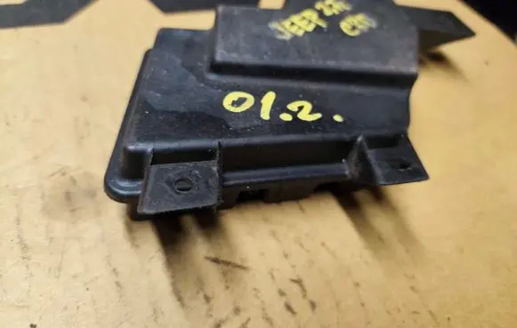 Jeep Grand Cherokee (WJ) Vacuum air tank 52109548AA