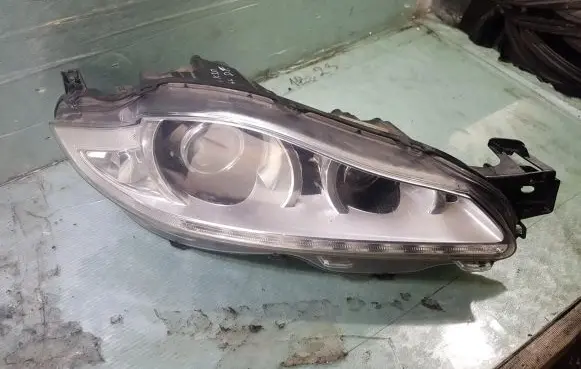 Jaguar XJ X351 Headlight/headlamp AW9313W029CD
