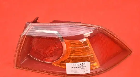 Mitsubishi Lancer VIII Rear/tail lights P5996R
